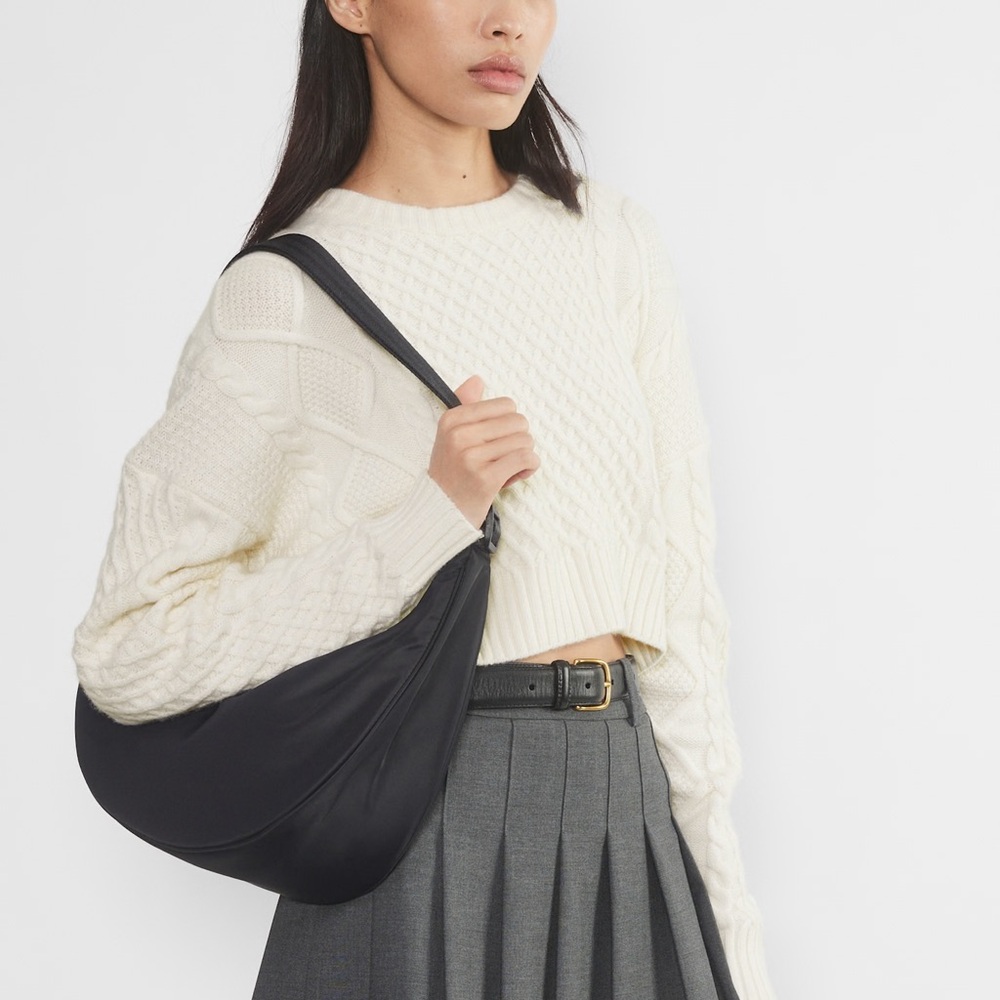 Aritizia Sunday Best Phoebe Bag - Navy